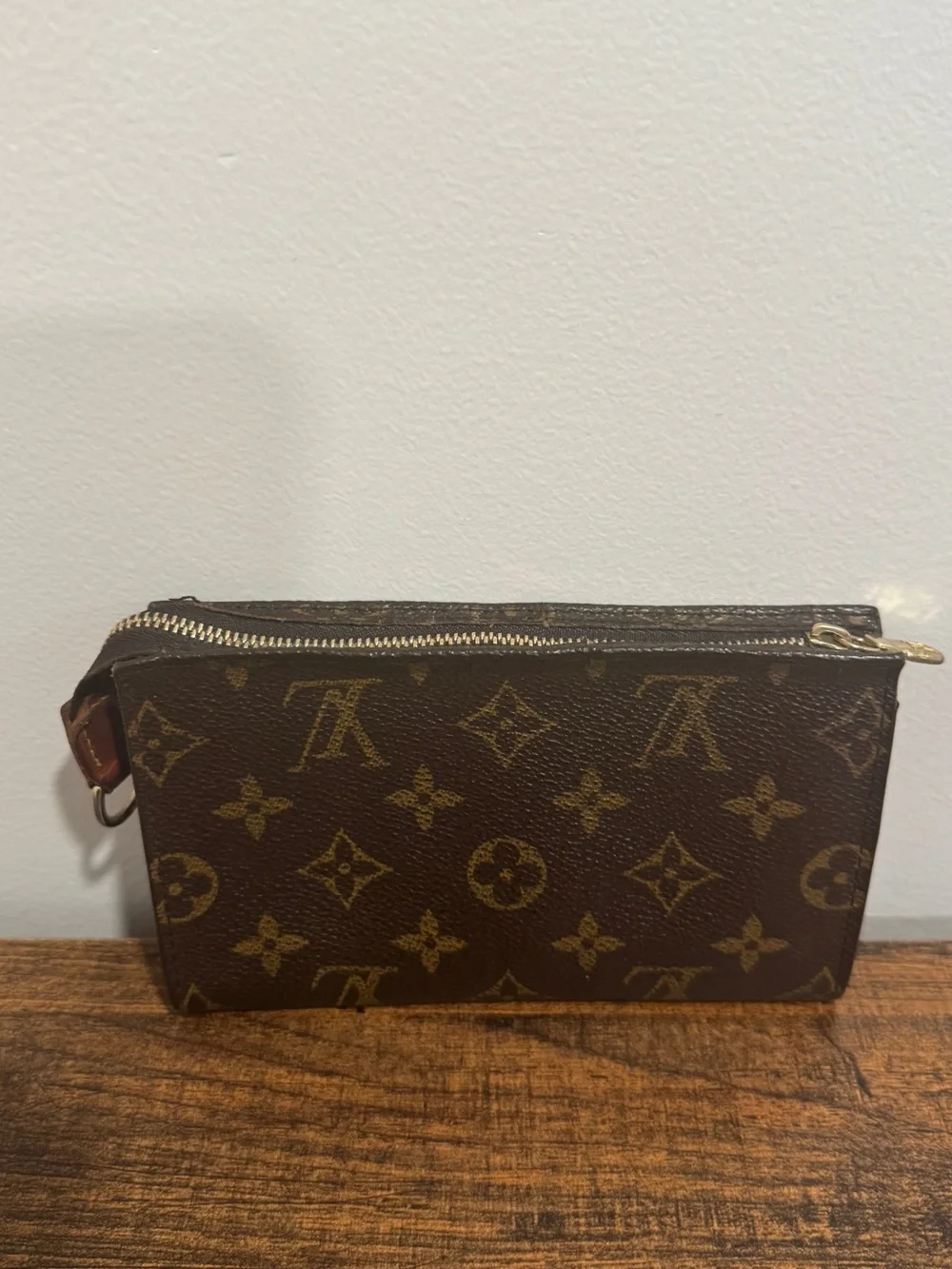Louis Vuitton bucket pouch